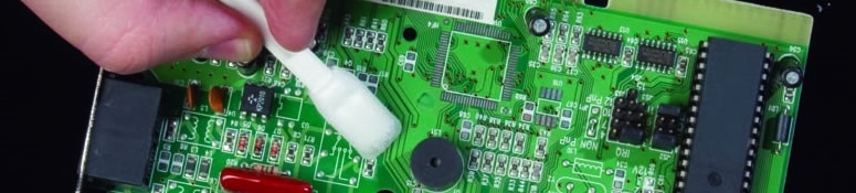 ¿Los cotonetes o hisopos de algodón son adecuados para limpiar componentes electrónicos? - Banner