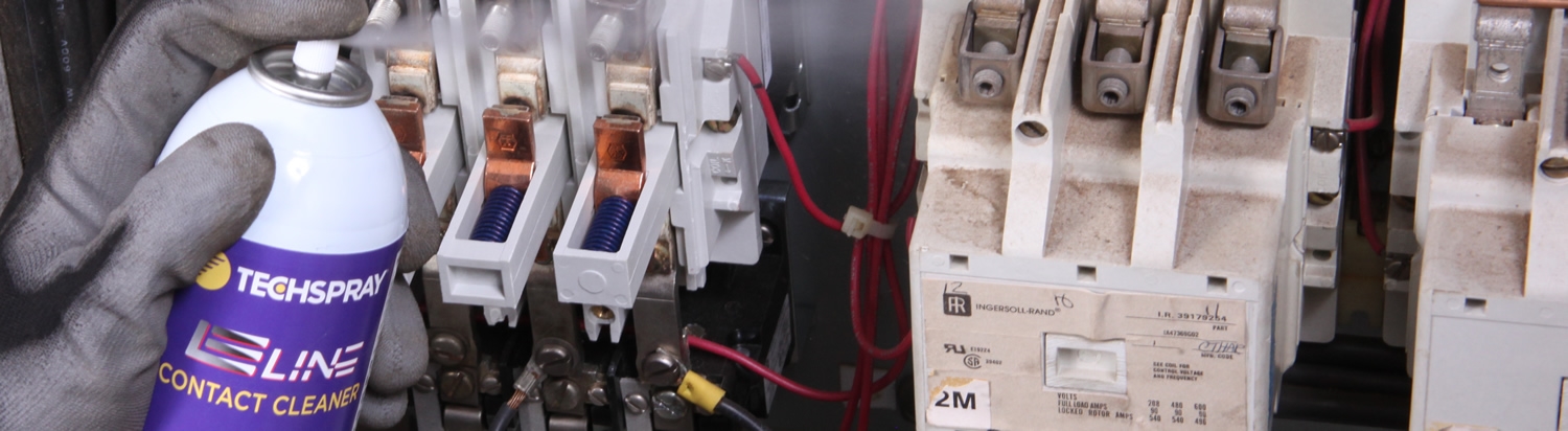 ¿Es seguro limpiar los contactos eléctricos mientras está encendido? - Banner